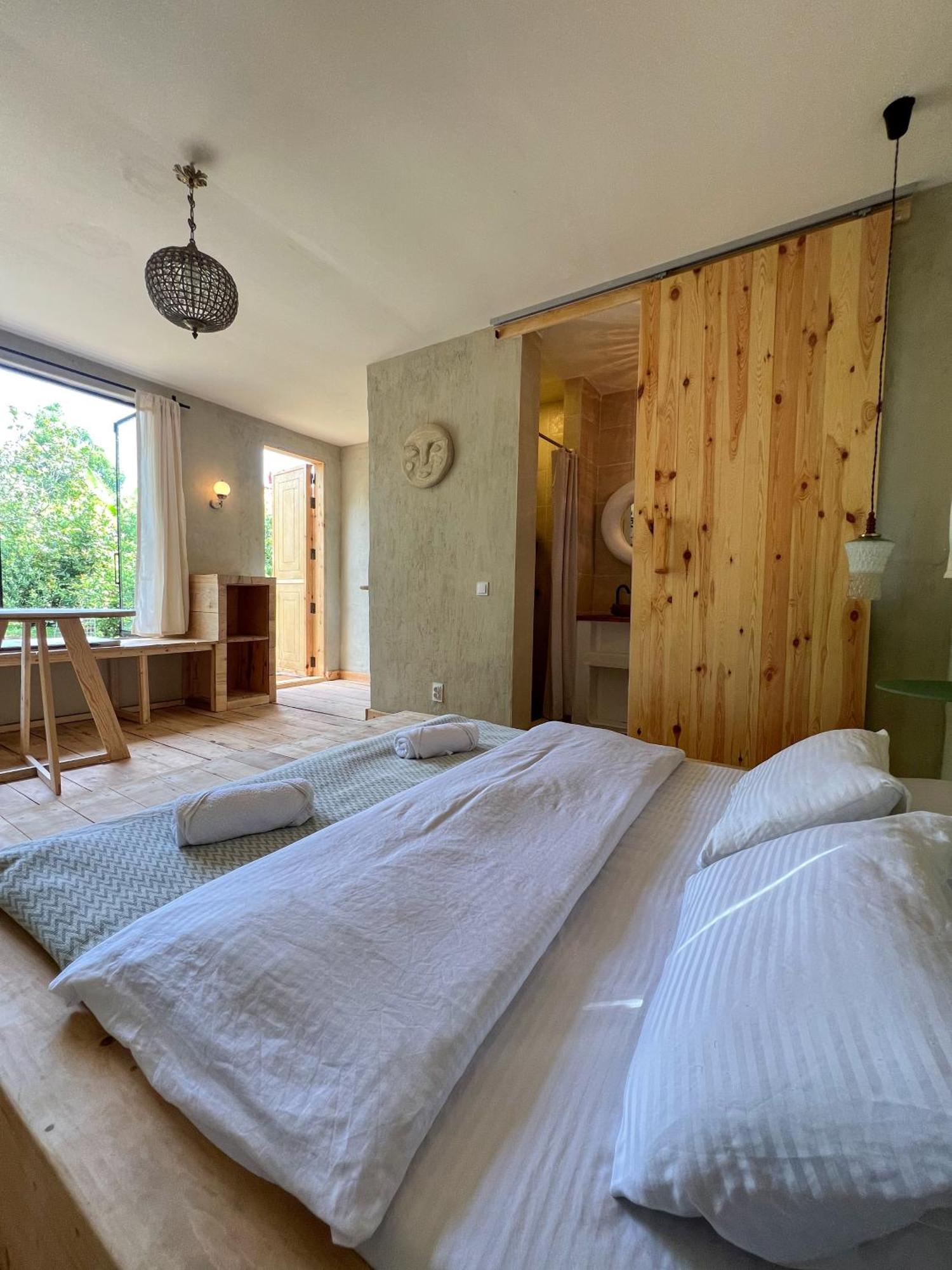Karma Hostel Martvili Extérieur photo