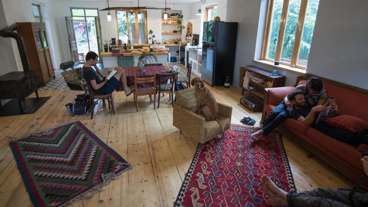 Karma Hostel Martvili Extérieur photo